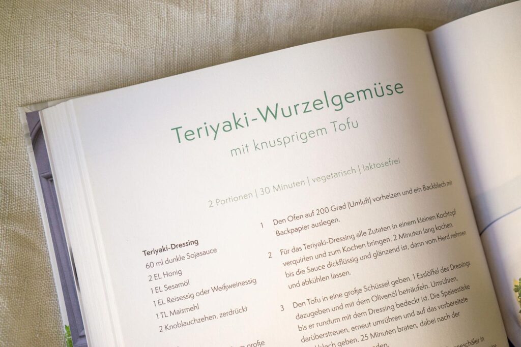 Innenseiten eines Kochbuches © Sophie Wurnig